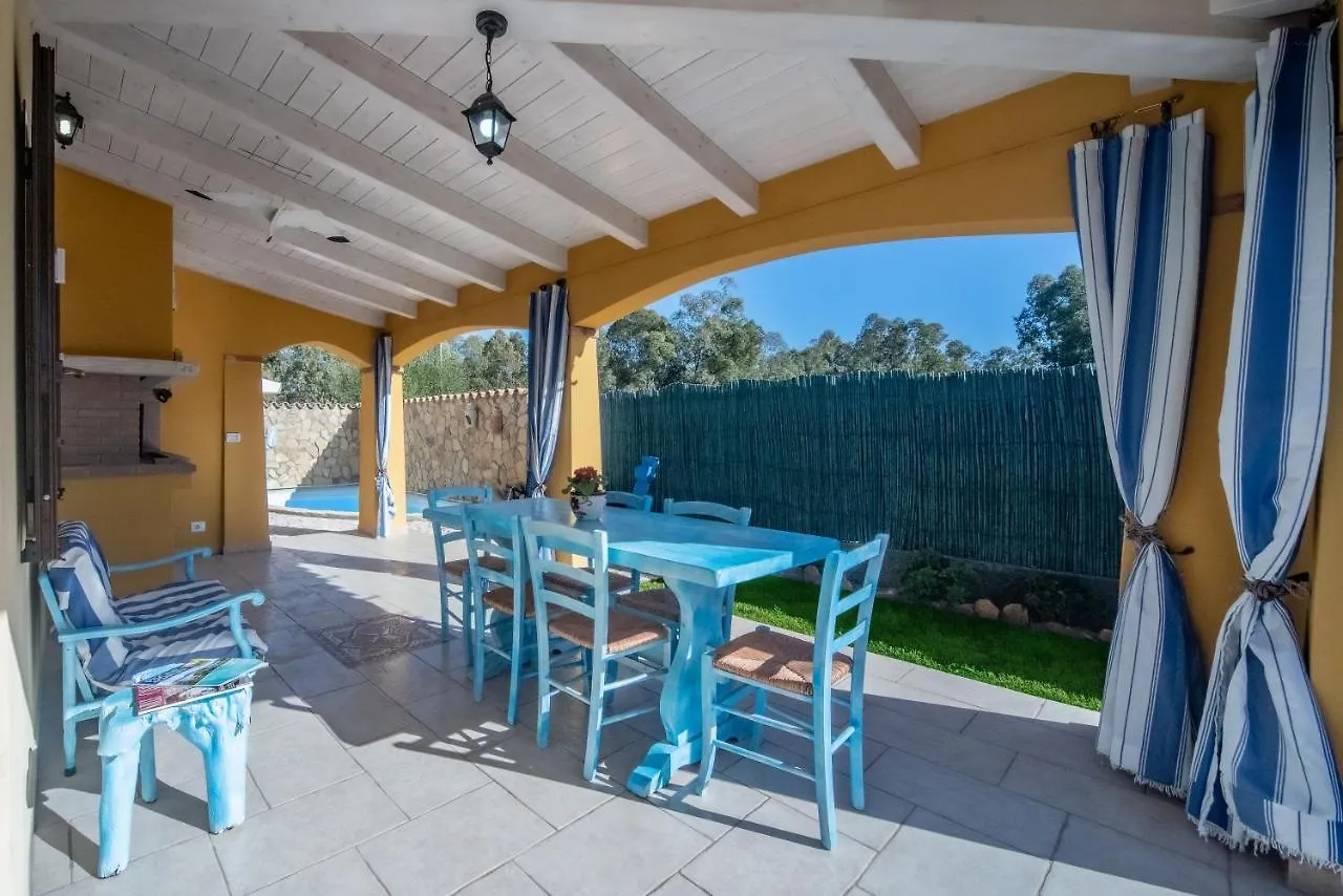 Villa Tiziana&Alessia Castiadas İtalya